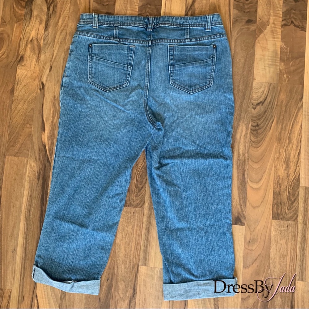 A.n.a  a new approach maternity jeans